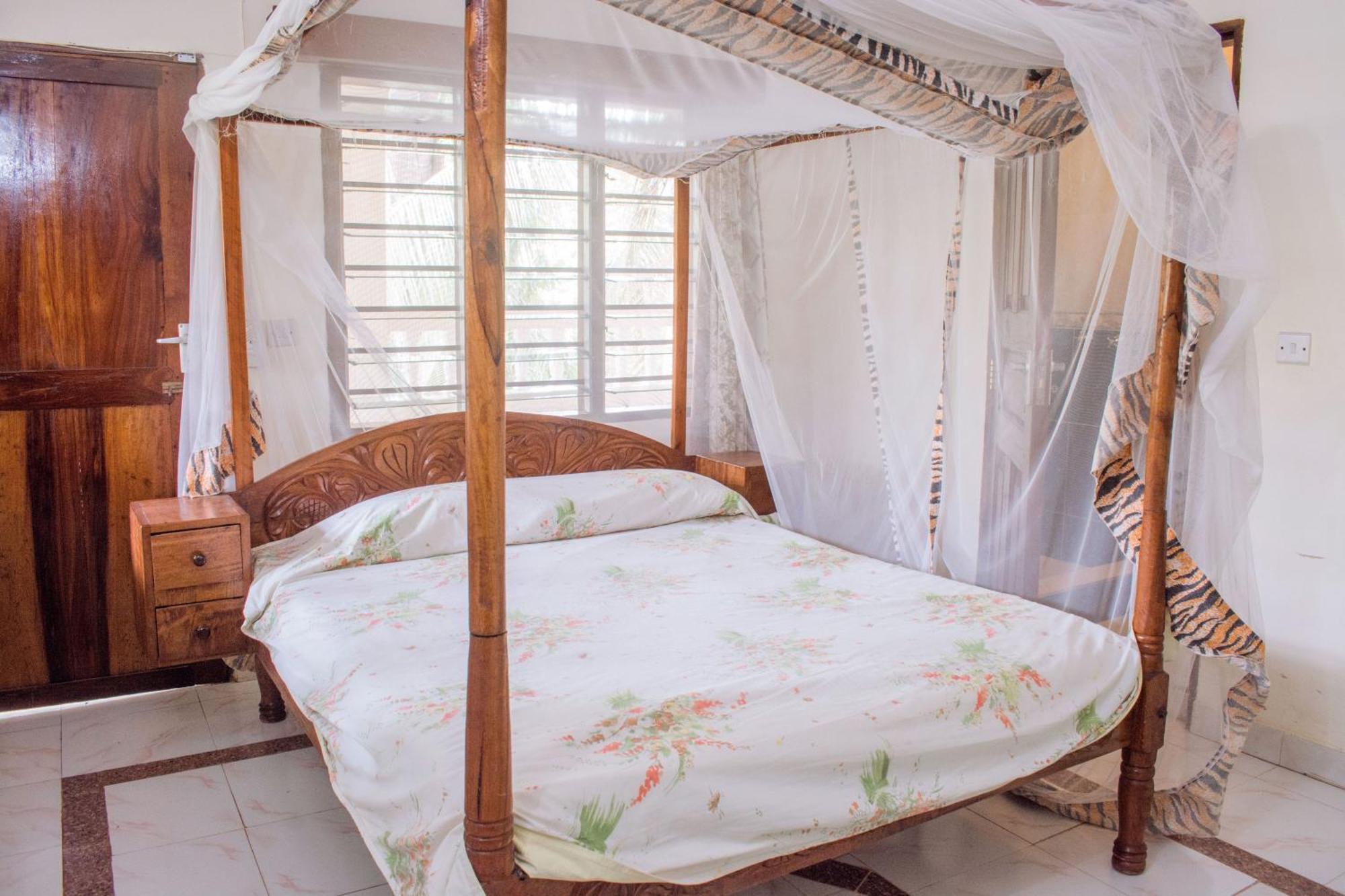 Kijani Cottages In Diani 迪亚尼海滩 外观 照片