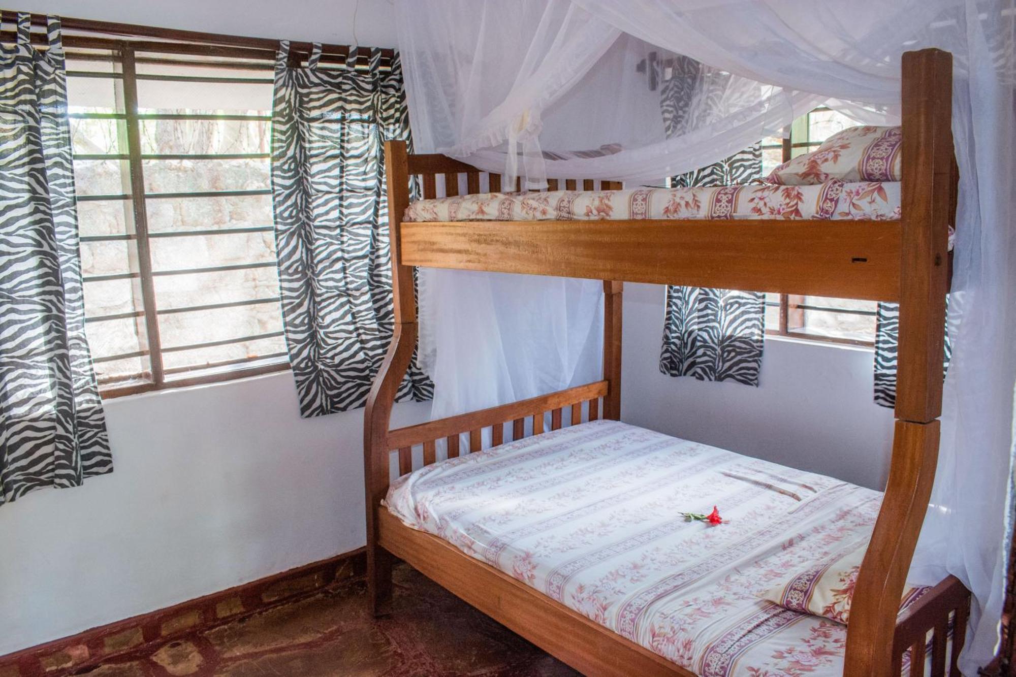 Kijani Cottages In Diani 迪亚尼海滩 外观 照片