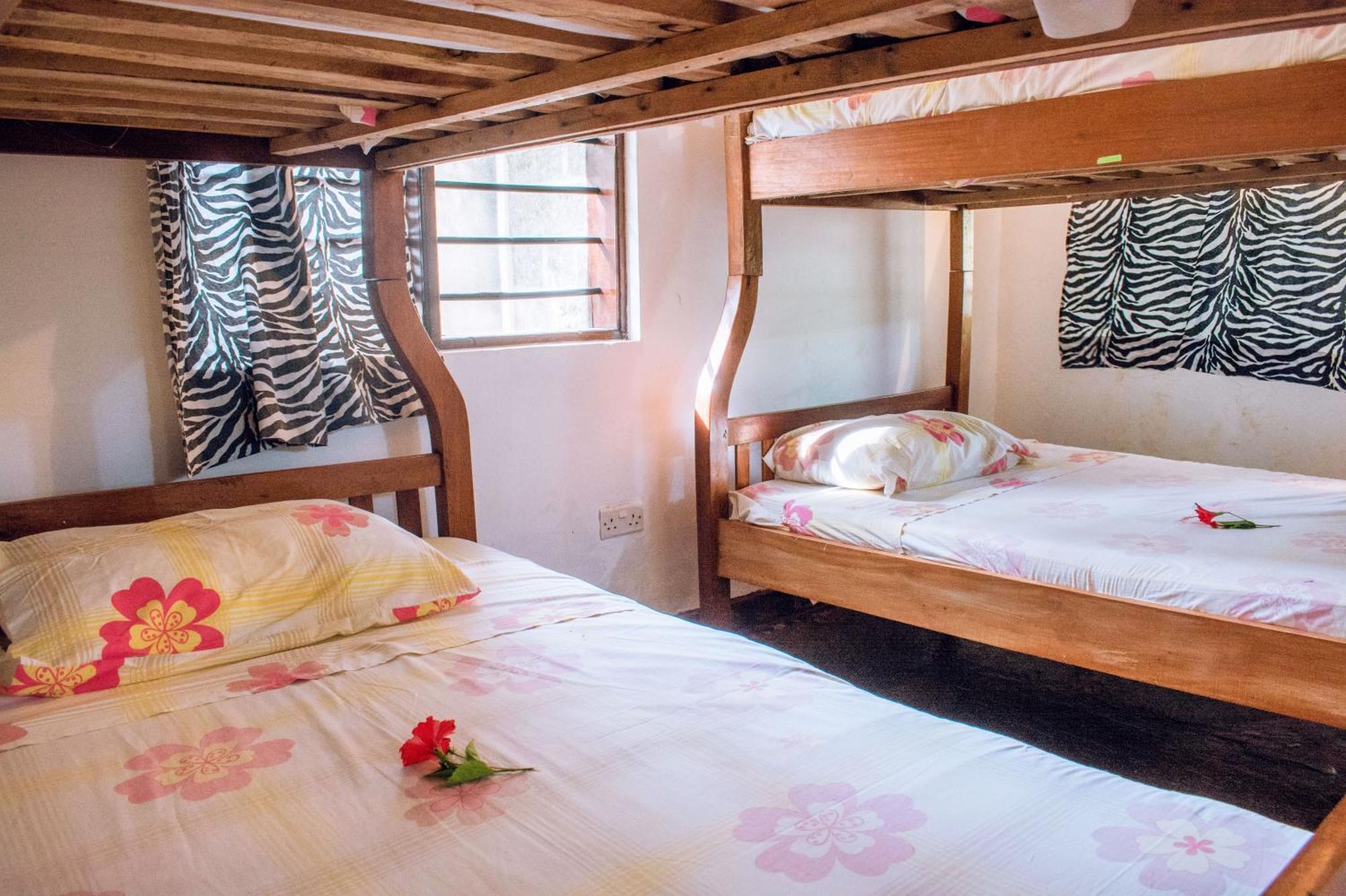 Kijani Cottages In Diani 迪亚尼海滩 外观 照片