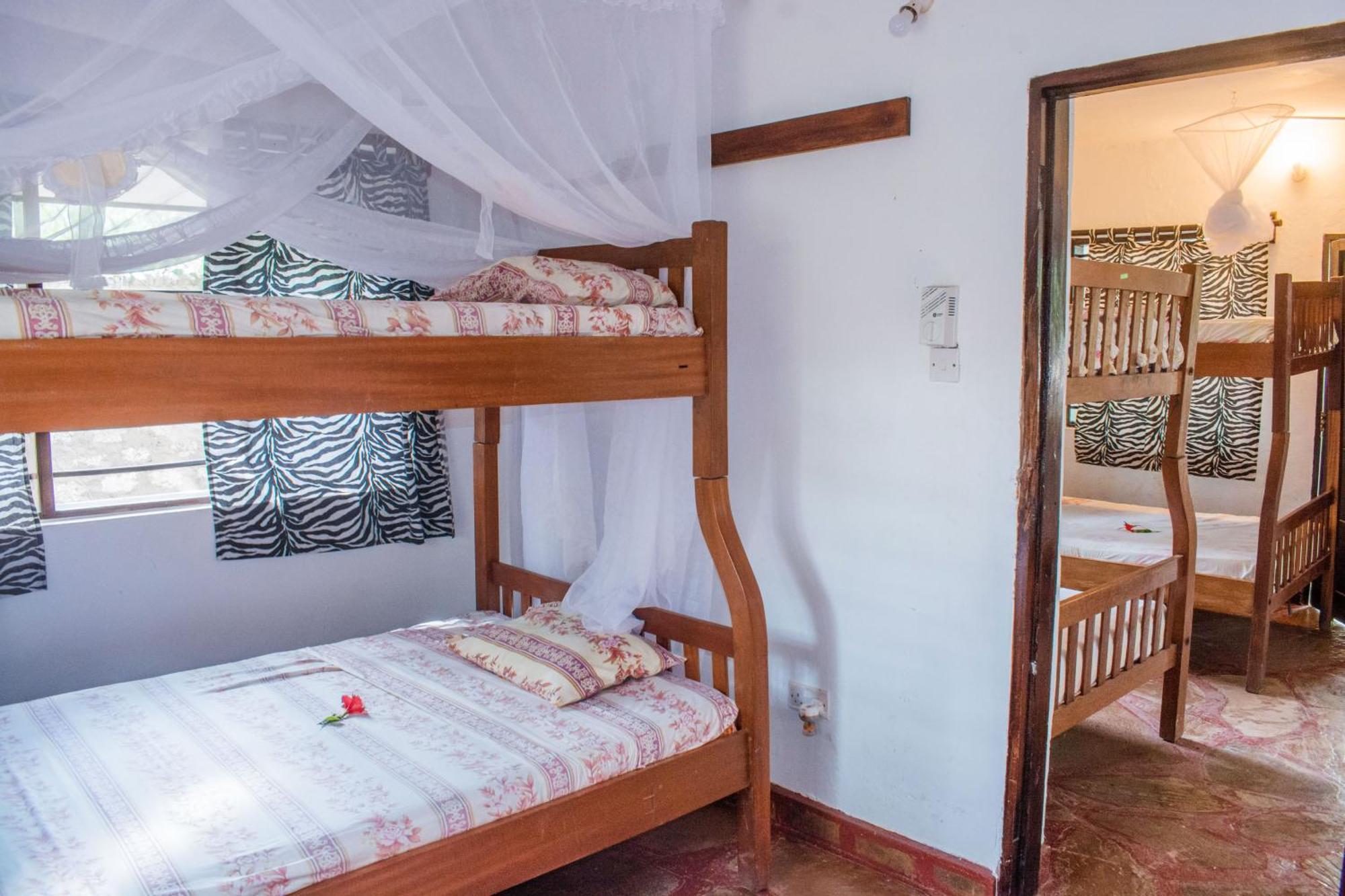 Kijani Cottages In Diani 迪亚尼海滩 外观 照片