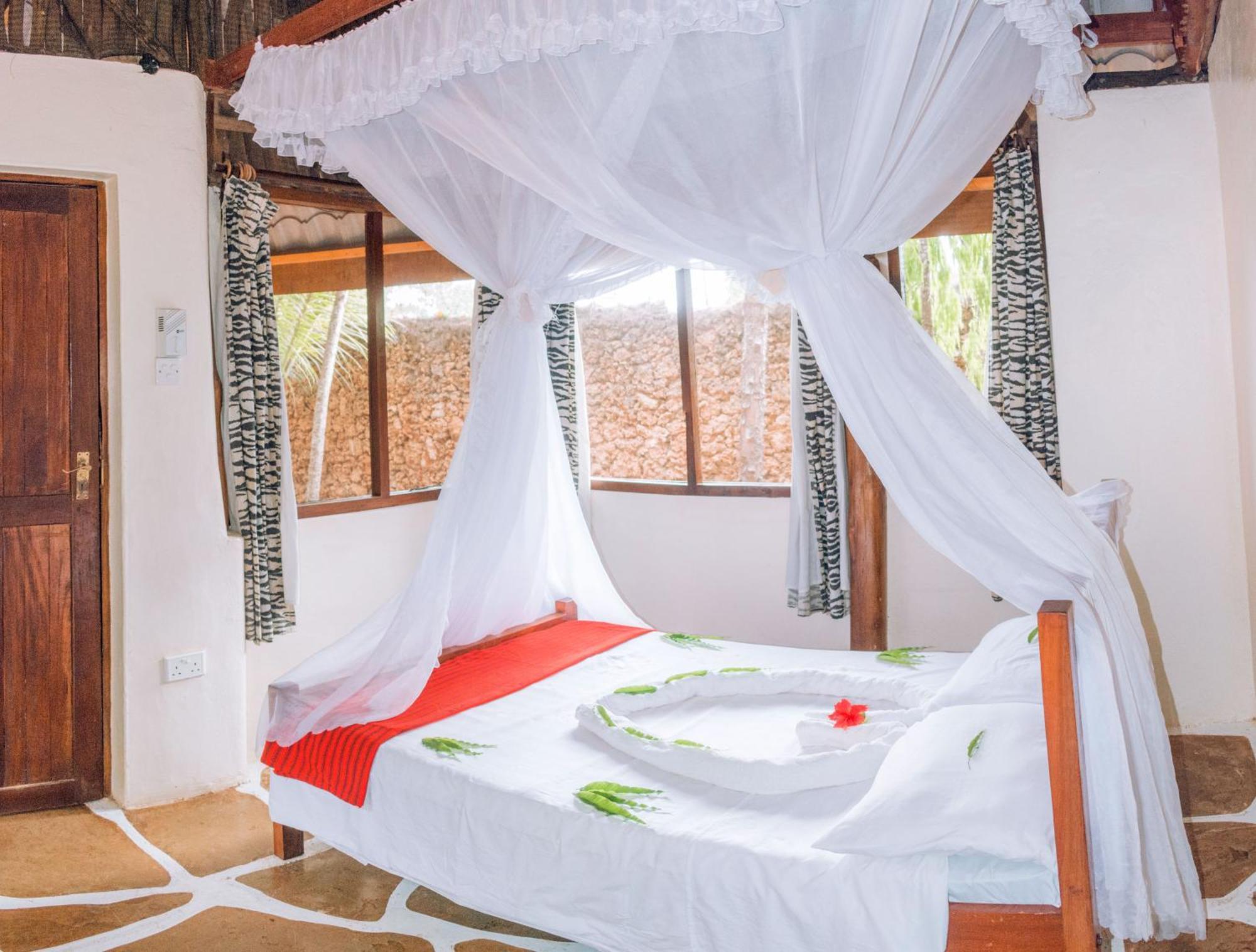 Kijani Cottages In Diani 迪亚尼海滩 外观 照片