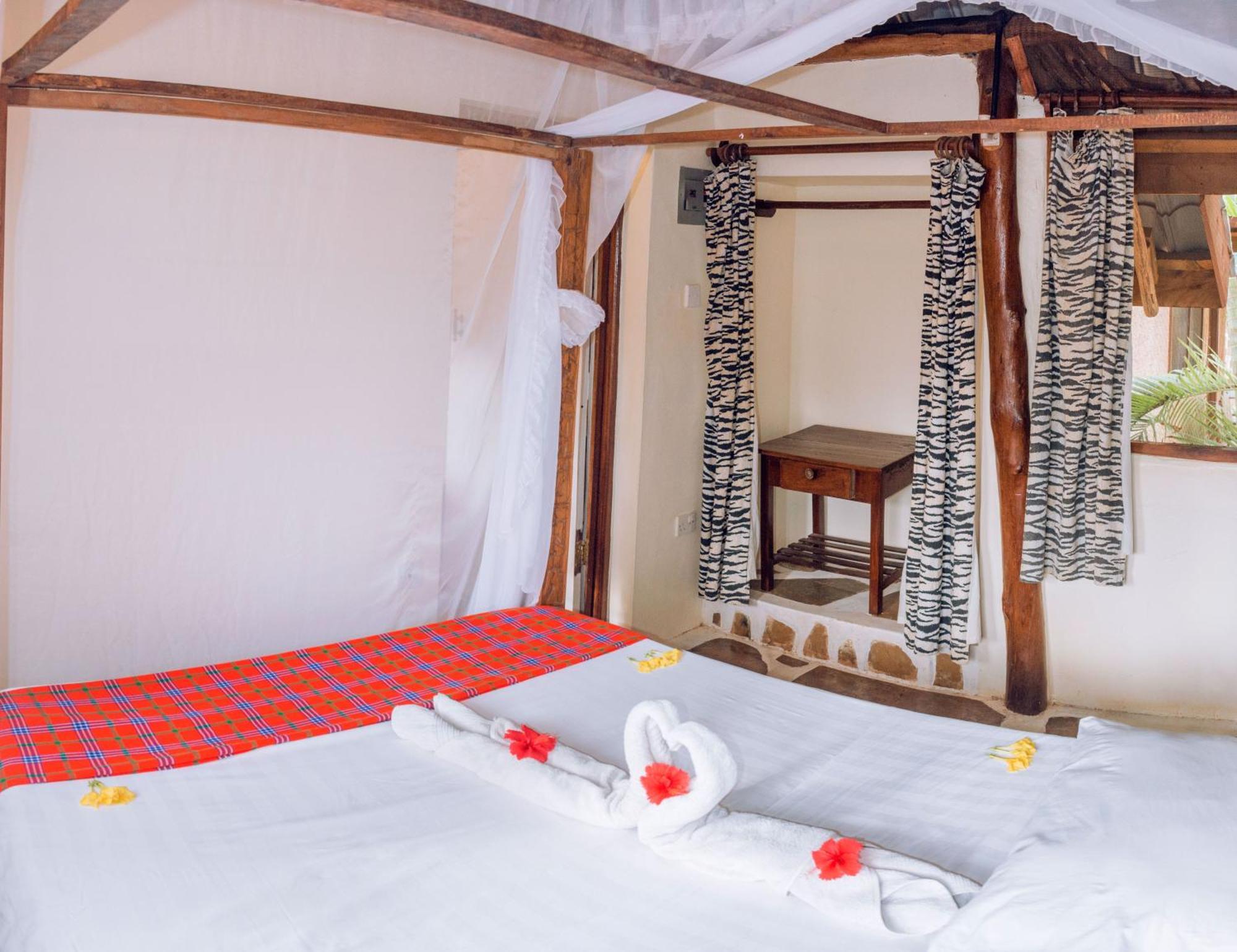 Kijani Cottages In Diani 迪亚尼海滩 外观 照片