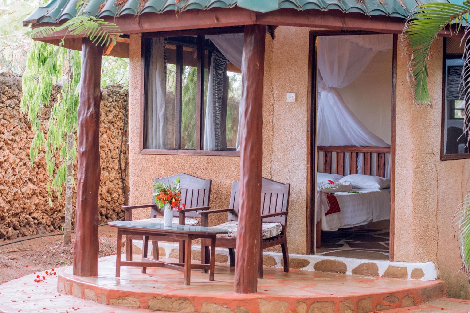 Kijani Cottages In Diani 迪亚尼海滩 外观 照片